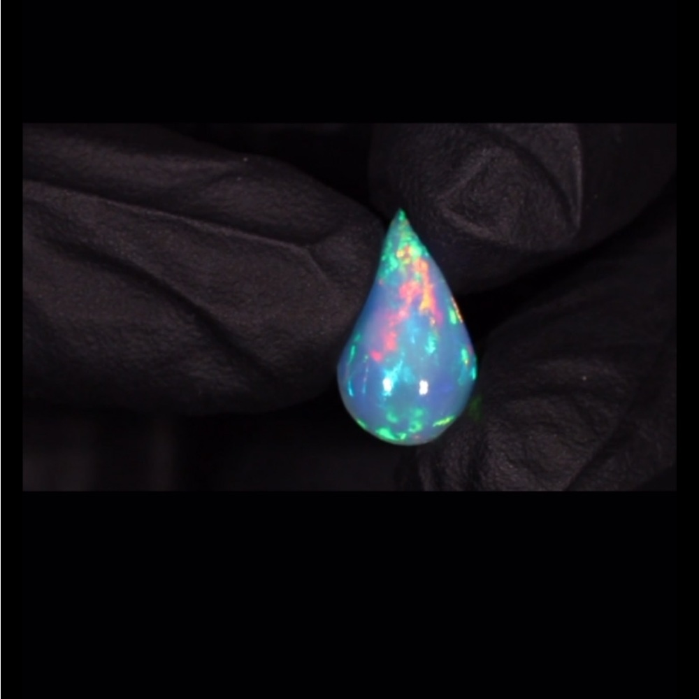 🩵Natural Solid Welo Opal Cabochon🩵